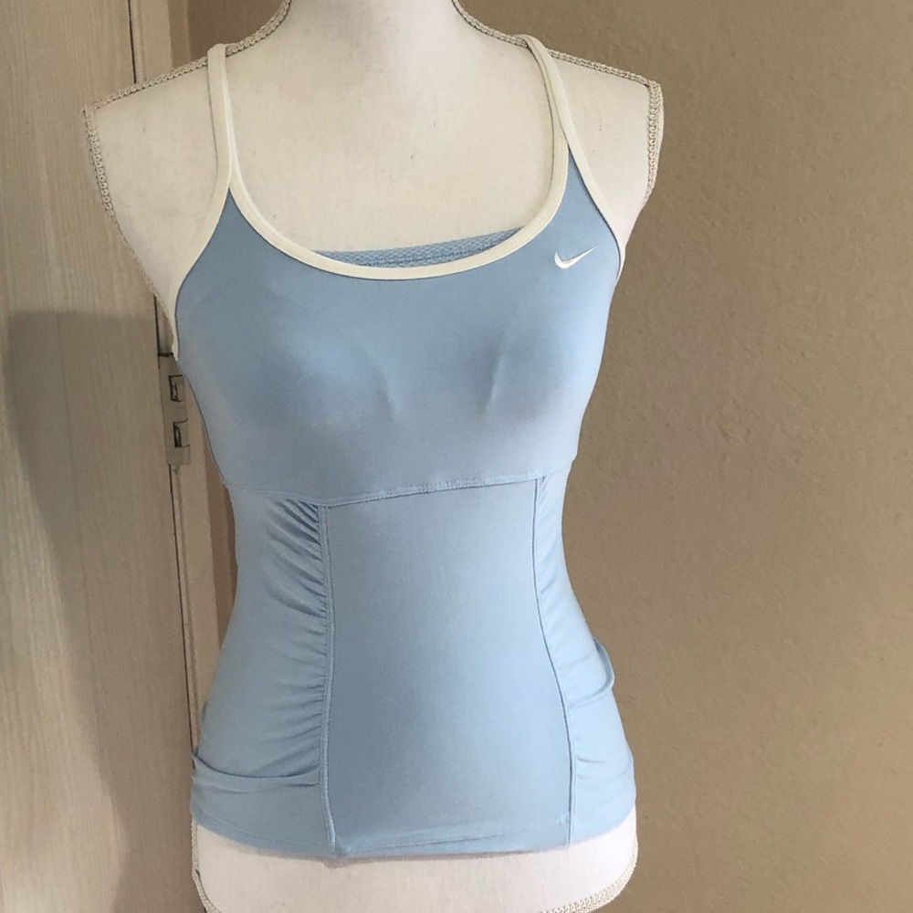 Medium Nike dryfit tank
